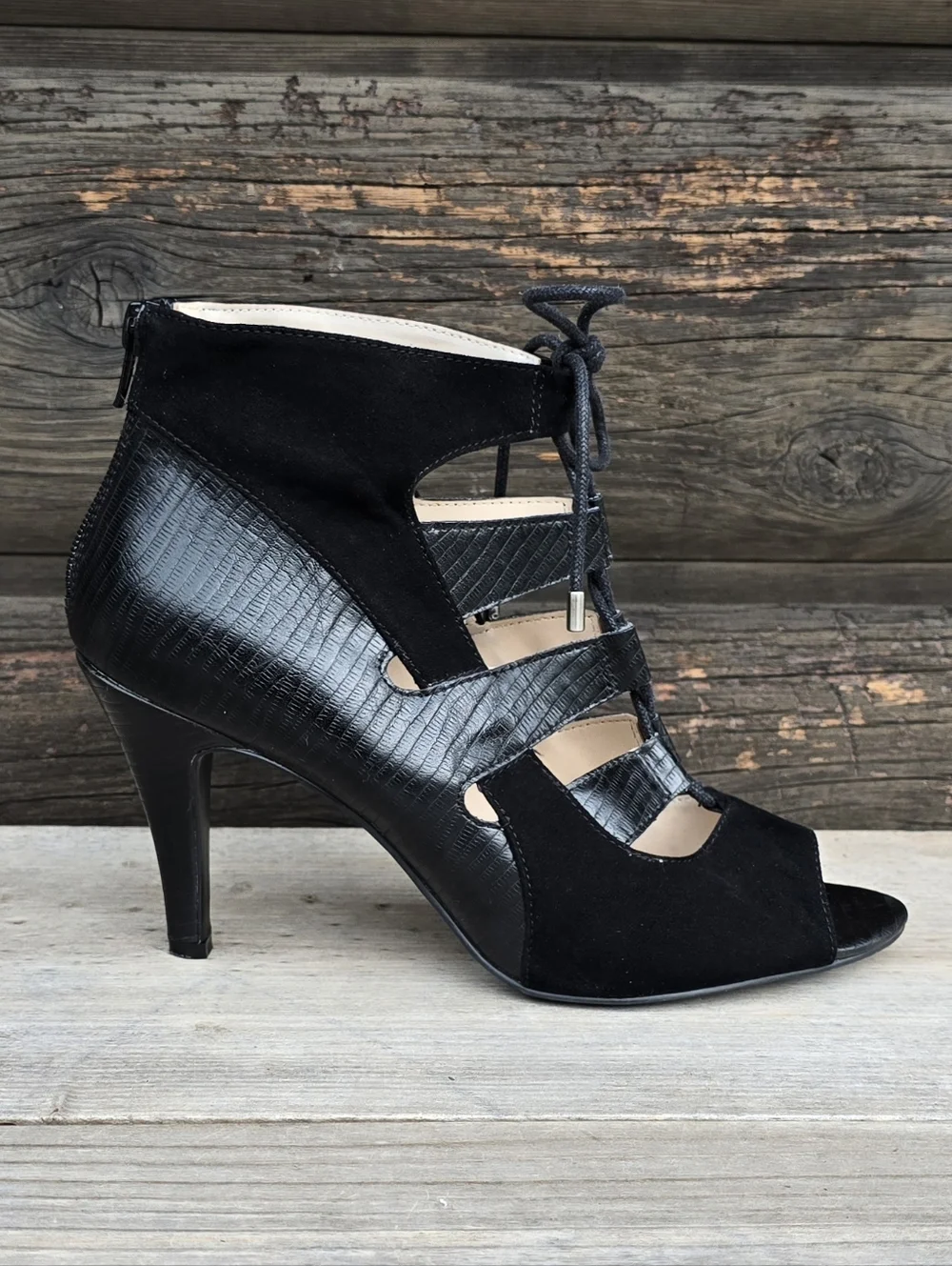 Nine West Stiletto Y2K Glam Revival Caged Lace Up Stiletto Bootie 8.5M